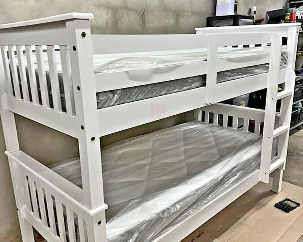 Solid Wood Single Bunk Bed – UK Stock photo 3